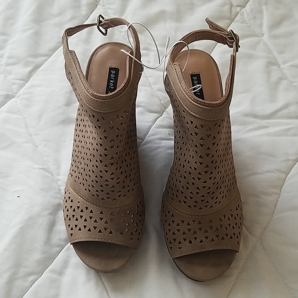 parker and sky Shoes - NWOT Parker & sky wedges